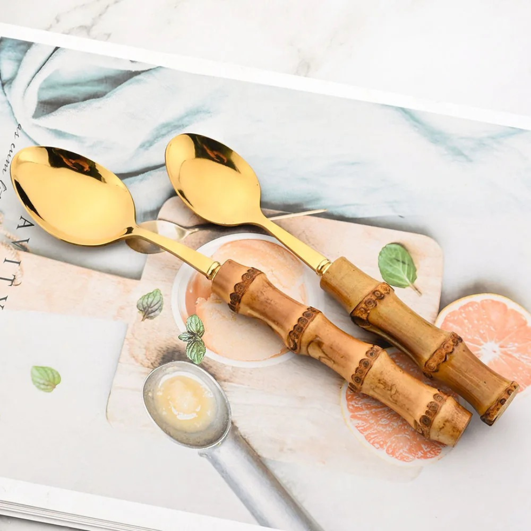 Conjunto de Talheres de 24 Peças com Cabo de Bambu em Aço Inoxidável